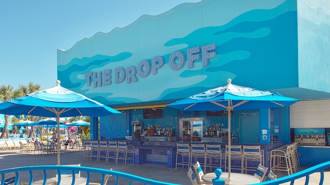 Disney's Art of Animation Resort, poolside bars